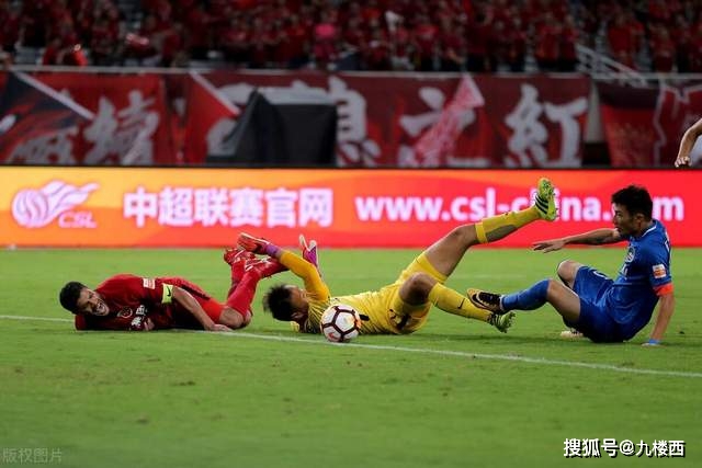 邮报：格雷泽家族未接触卡塔尔财团，即使再联系其报价可能也很低
