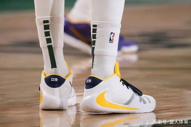 Windhorst：文班从首节就缺乏能量 布伦森关键时刻意识到了这点